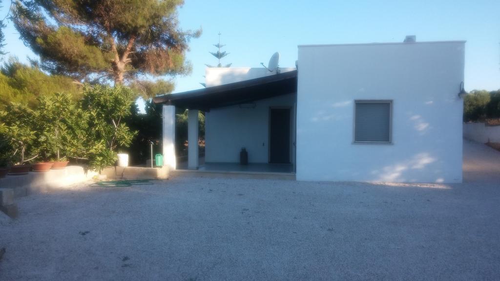 Villa "Posto Cantoro" Marina Di Pescoluse Habitación foto